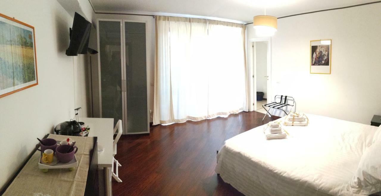 לינה וארוחת בוקר בארי A Casa Di Sara Ermy מראה חיצוני תמונה