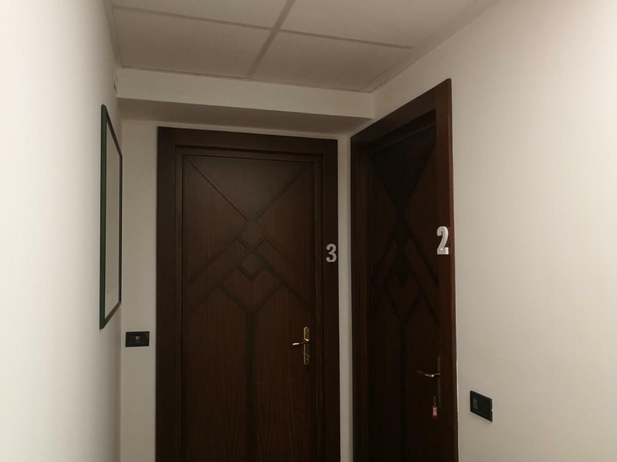 לינה וארוחת בוקר בארי A Casa Di Sara Ermy מראה חיצוני תמונה